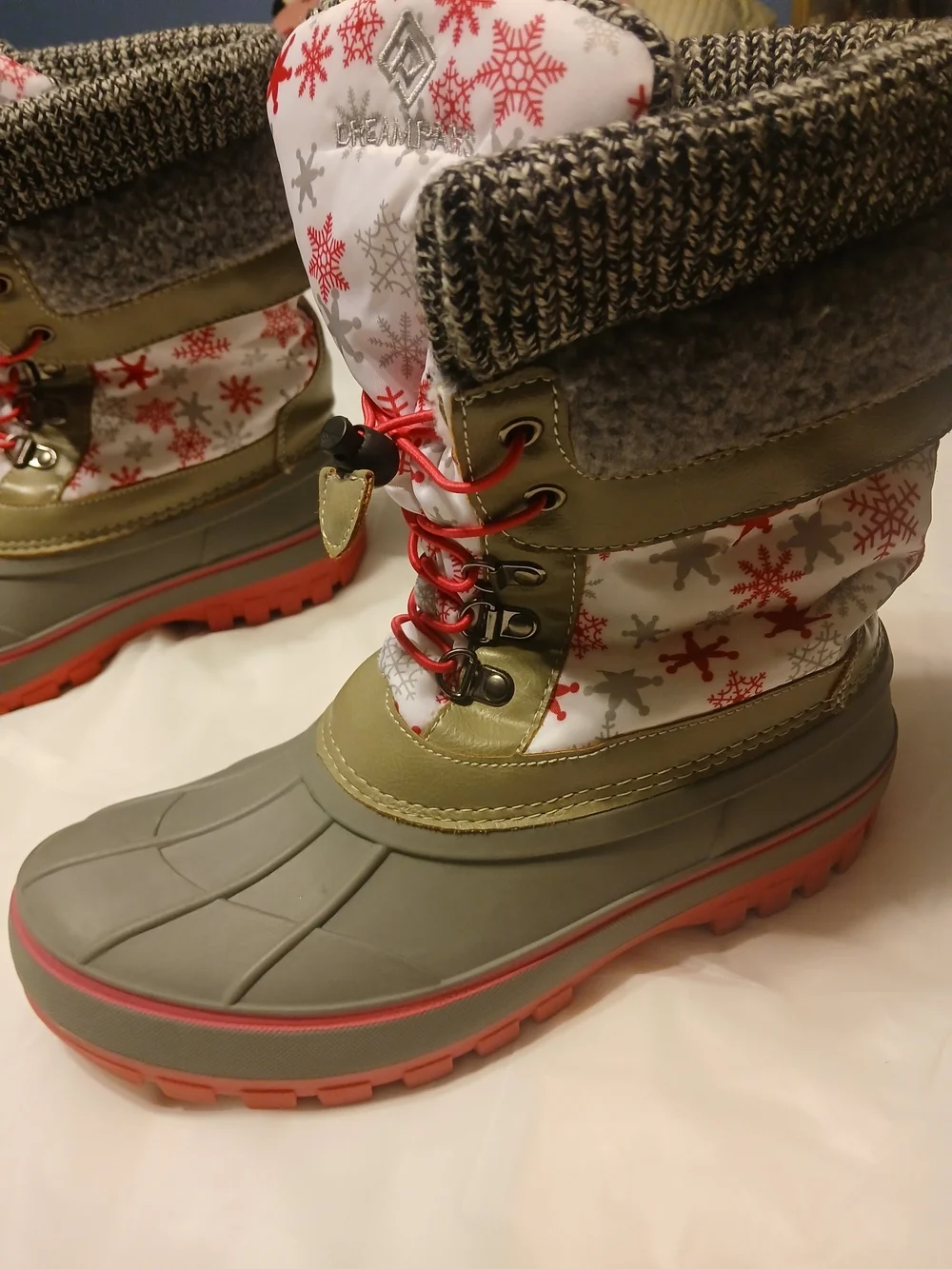 Dream Pairs Kids Waterproof Snow Boots in Gray and Pink